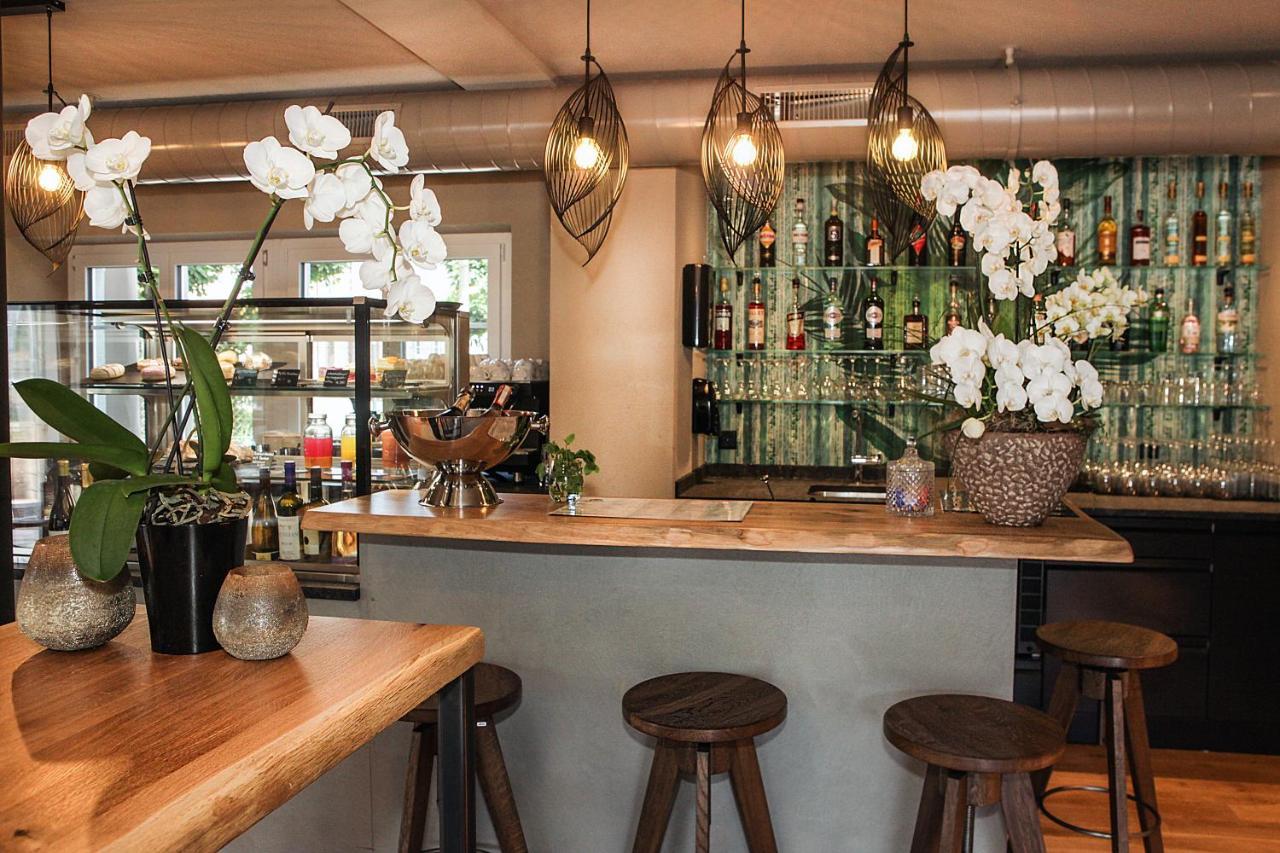 Dihei - Hotel, Lounge, Bar Dubendorf Ngoại thất bức ảnh
